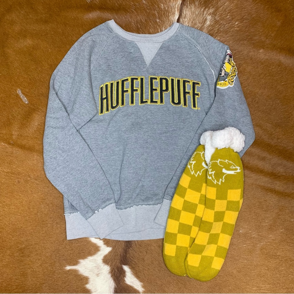 Harry Potter Hufflepuff House Sweatshirt and Socks Bundle